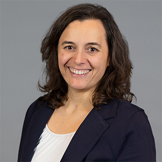 Dr. Ania López